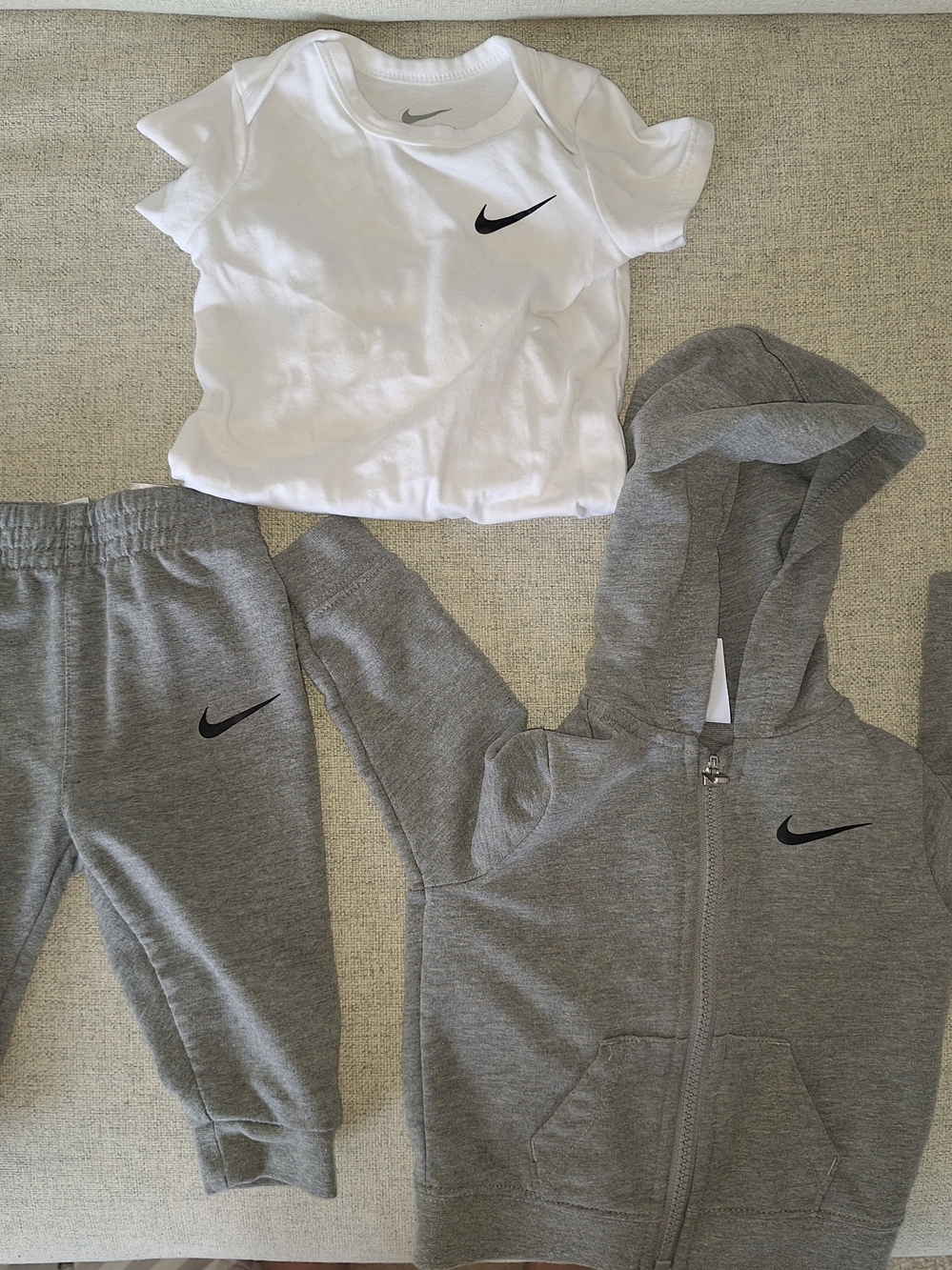 Nike Baby 3-Piece Hoodie Set - White & Gray